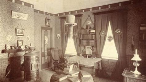 oldsouthcollegedormroom